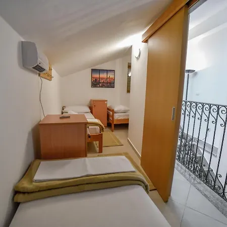 旅馆 Hostel Sinj