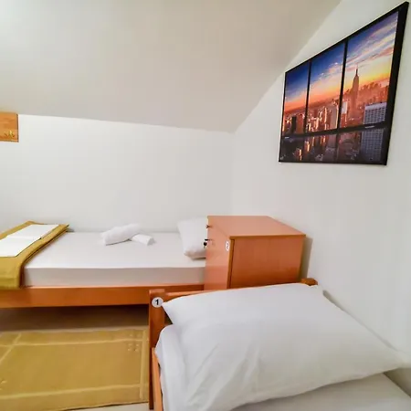 旅馆 Hostel Sinj