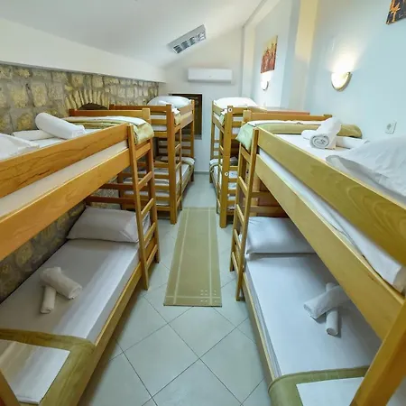 Hostel Sinj 호스텔
