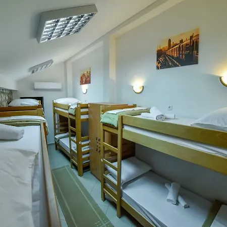 호스텔 Hostel Sinj