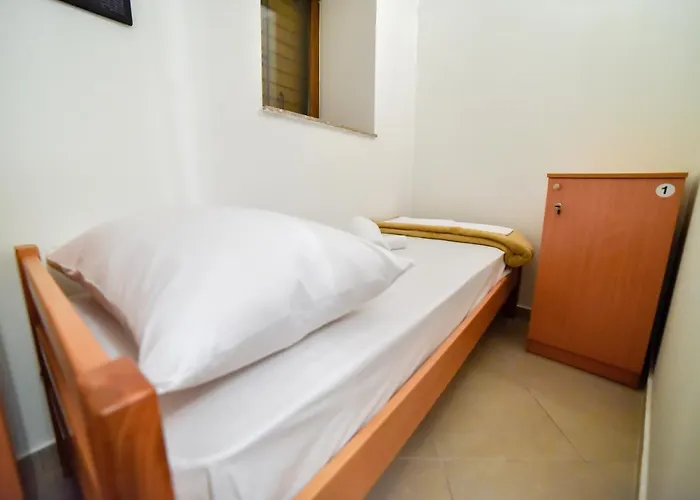 Hostel Sinj Ostello *